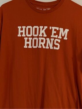 New Hook 'Em Horns Unisex Short Sleeve Tee Shirt - Burnt Orange